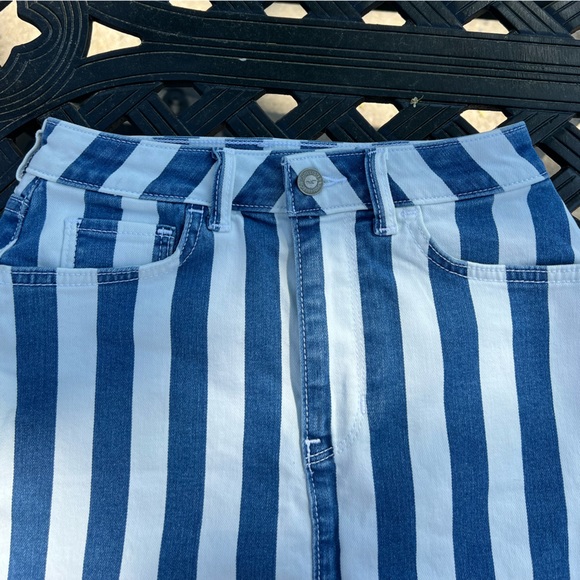 Hollister Striped Skirt - Picture 3 of 6